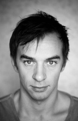 Photo de l'acteur Jeremias Nussbaum. Photographe: Lou Sarda